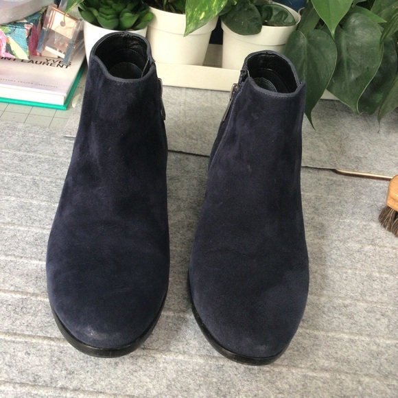 Sam Edelman Black Navy Blue Sued Women Booties Size 7 - Picture 10 of 10